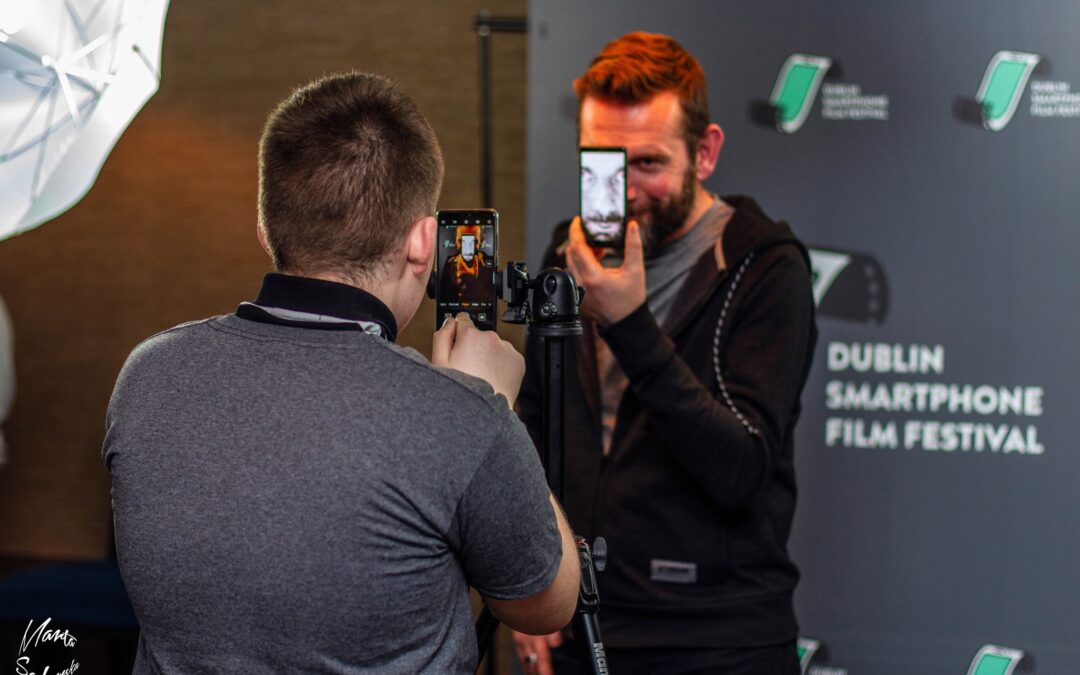 People holding phones at Dublin Smartphone Film Festival